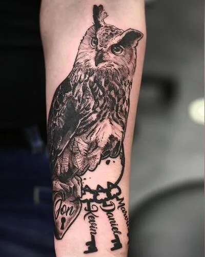 Eule mit Schlüssel Black & Grey Tattoo - Spirit of 666 Oberhausen