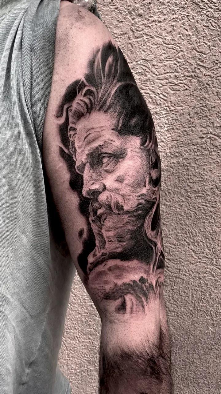 Video: Griechischer Gott Portrait Tattoo - Spirit of 666 Oberhausen